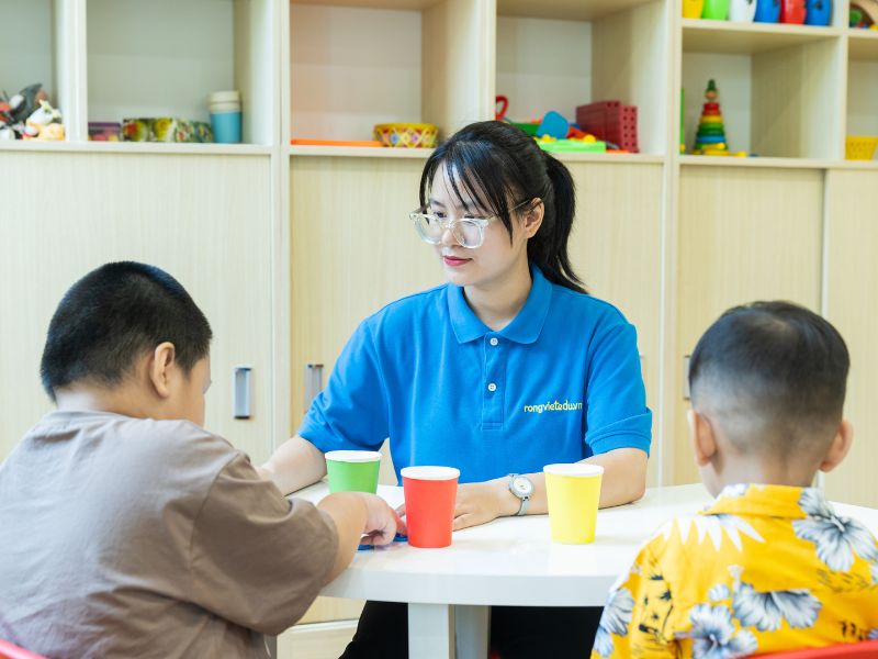 Can thiệp hành vi tự nhiên cho trẻ
