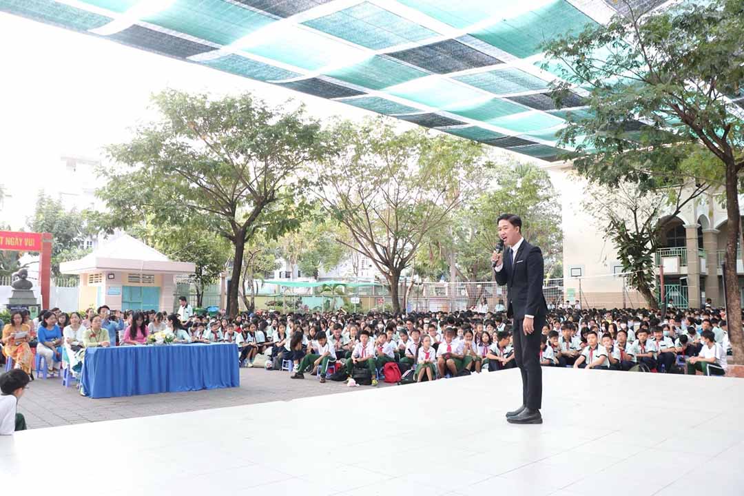 full chuyen de yeu thuong va chia se 1